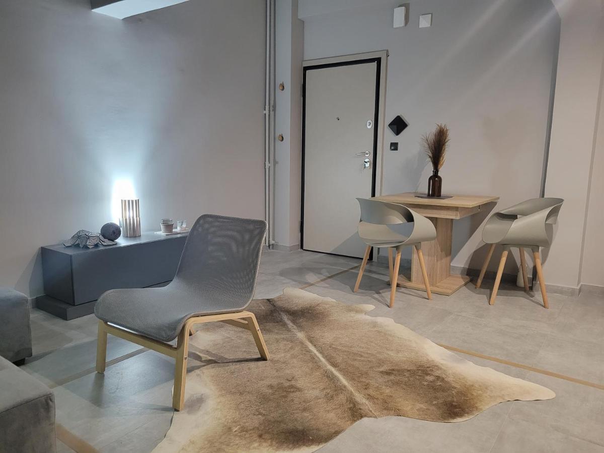 Tatami Zen Apartment เอเธนส์ ภายนอก รูปภาพ